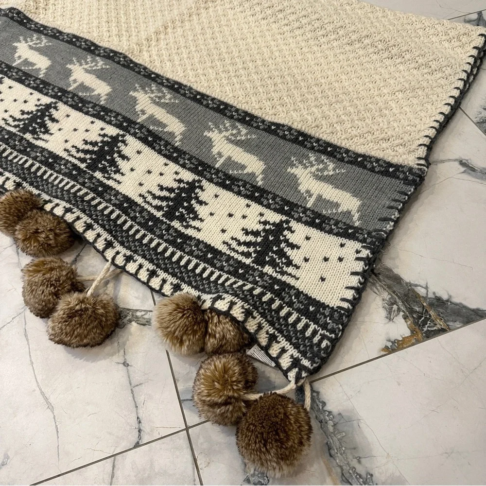 Pottery Barn Fair Isle Moose Knit Throw Blanket Faux Fur Pom Pom 50x60